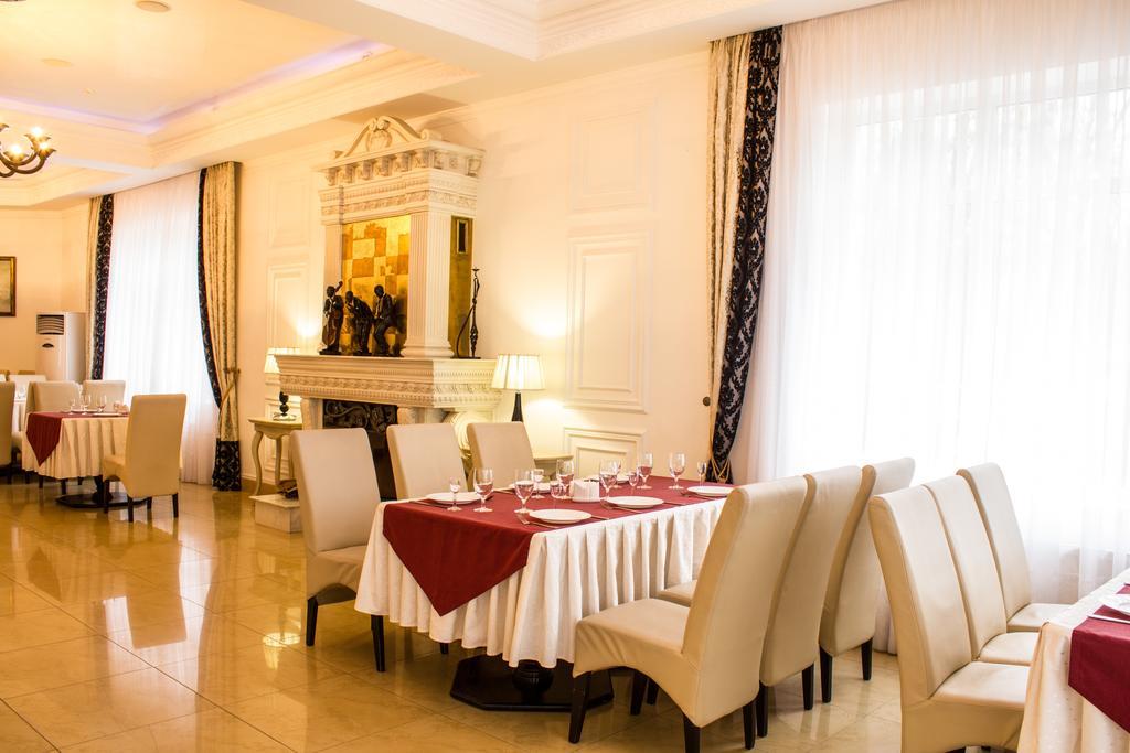 Skazka Hotel Винница Экстерьер фото