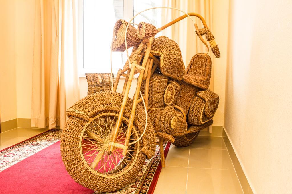 Skazka Hotel Винница Экстерьер фото